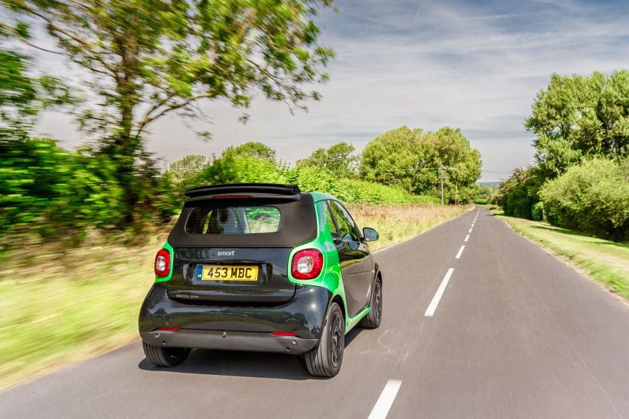  Smart ForTwo Prime Electric Drive Cabrio (A453) 2017 года  (UK) (фото 5 из 35)